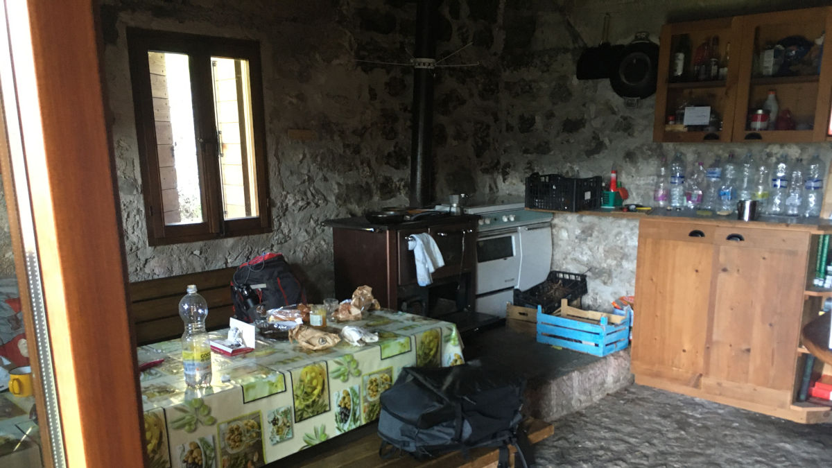la Casera Nischiuarch, vista dell'interno