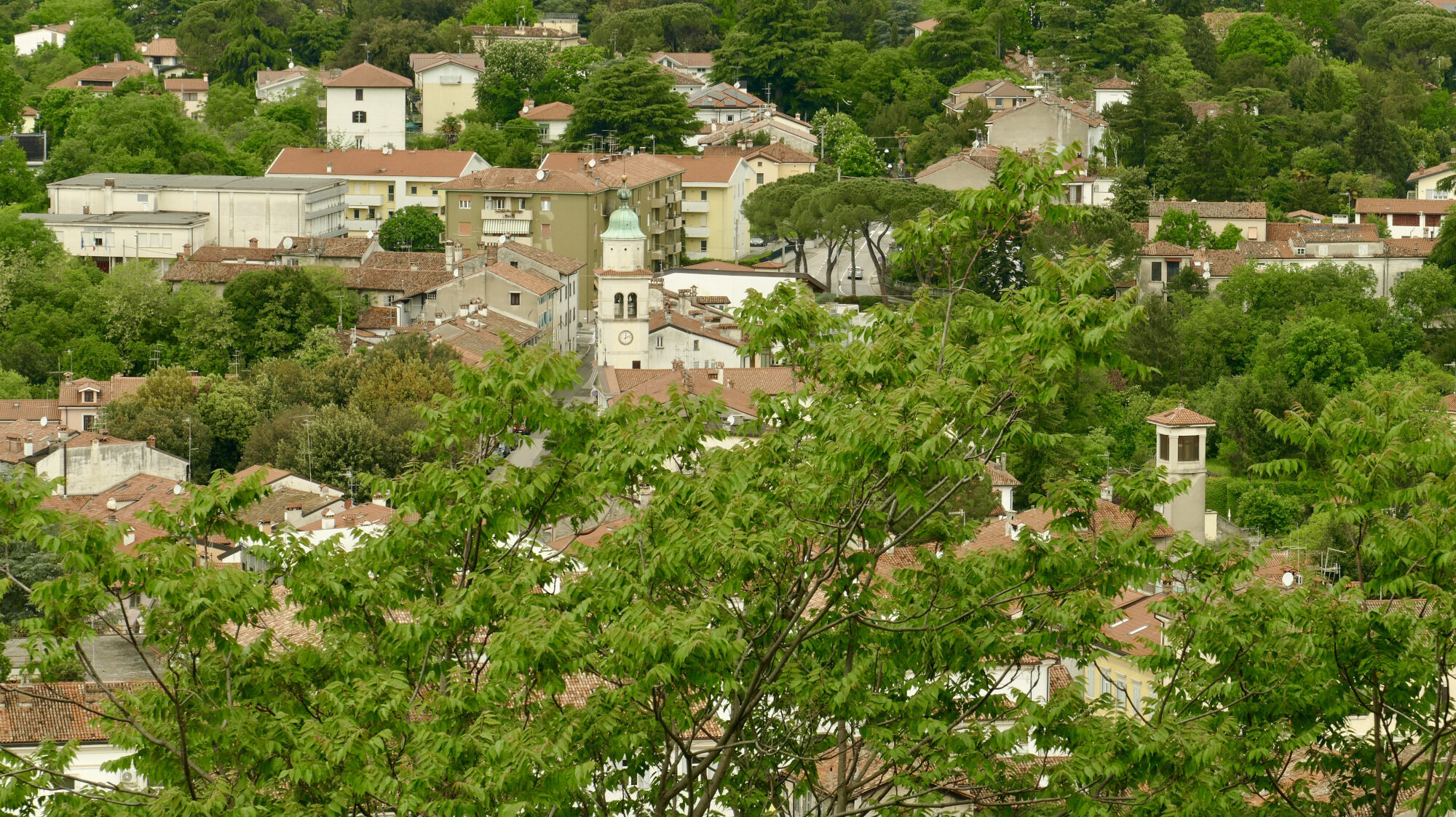 Chiesa di San Vito e Modesto, vista dal castello di Gorizia