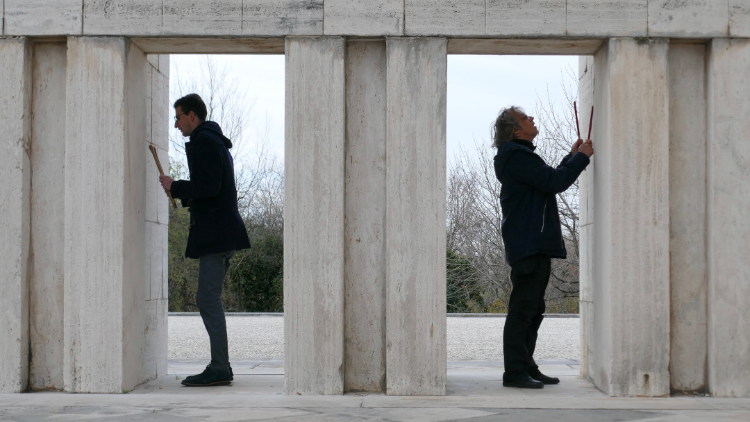 monumento Ara Pacis Mundi, Medea (GO), foto di Lara Carrer