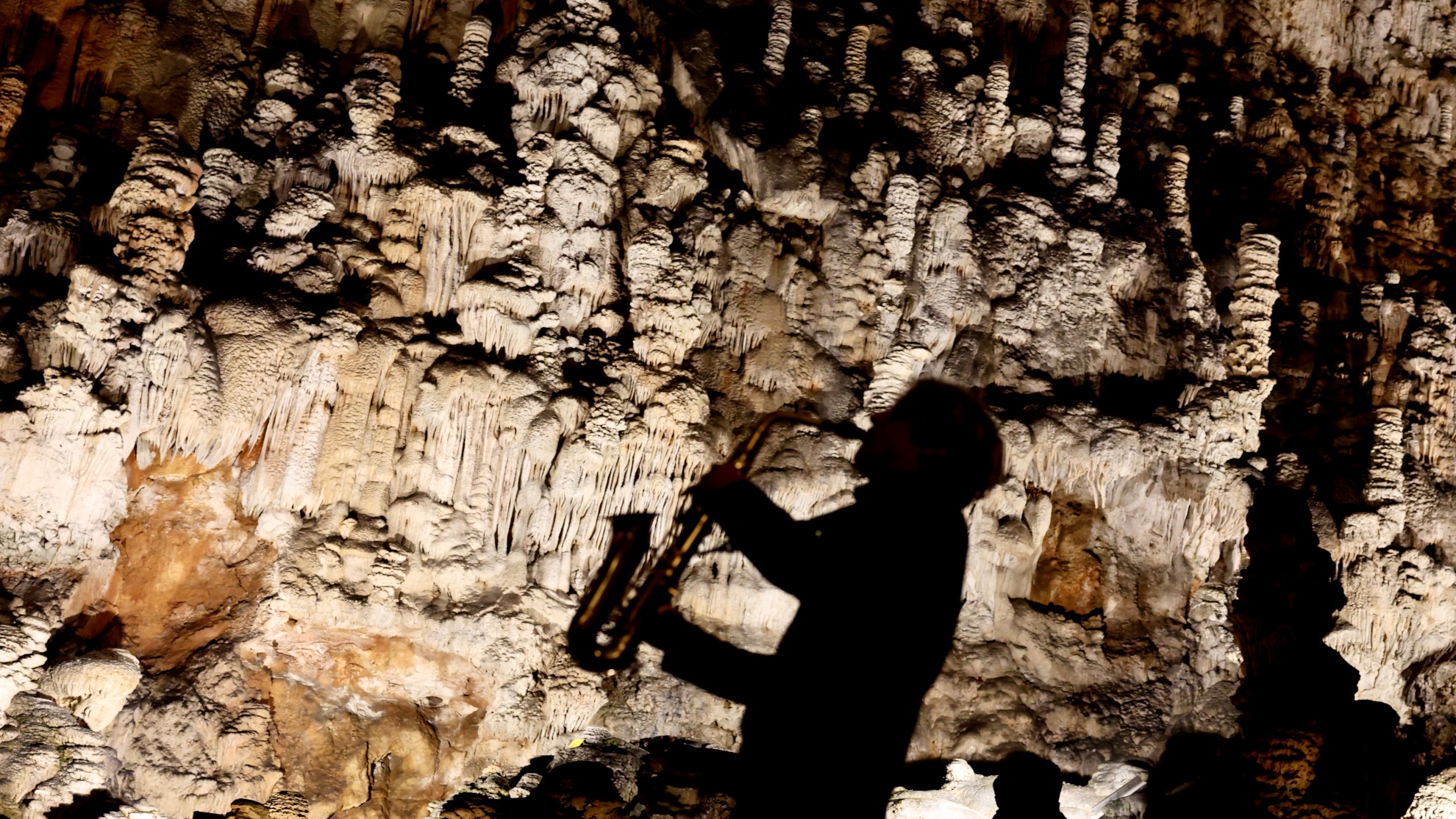 Topofonie.it - Sax solo in Grotta Gigante - foto di Lara Carrer