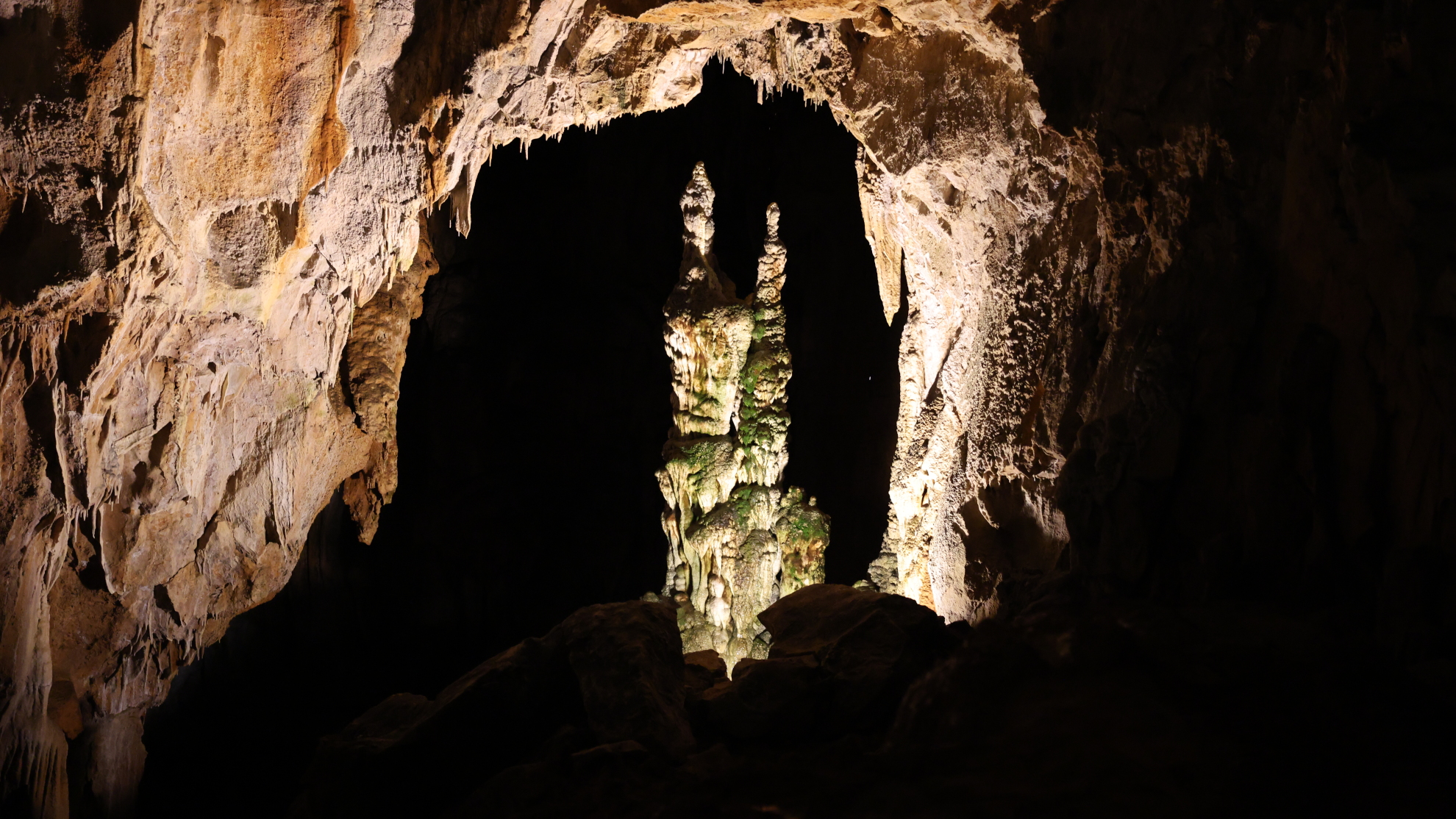 Topofonie.it - La Grotta Gigante “Sala dell’Altare“ - foto di Lara Carrer