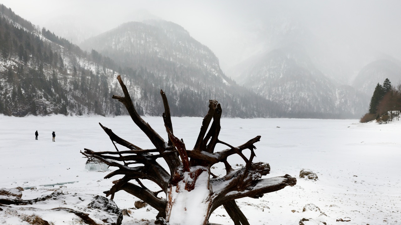 topofonie.it - Il lago ghiacciato di Raibl - foto di Lara Carrer